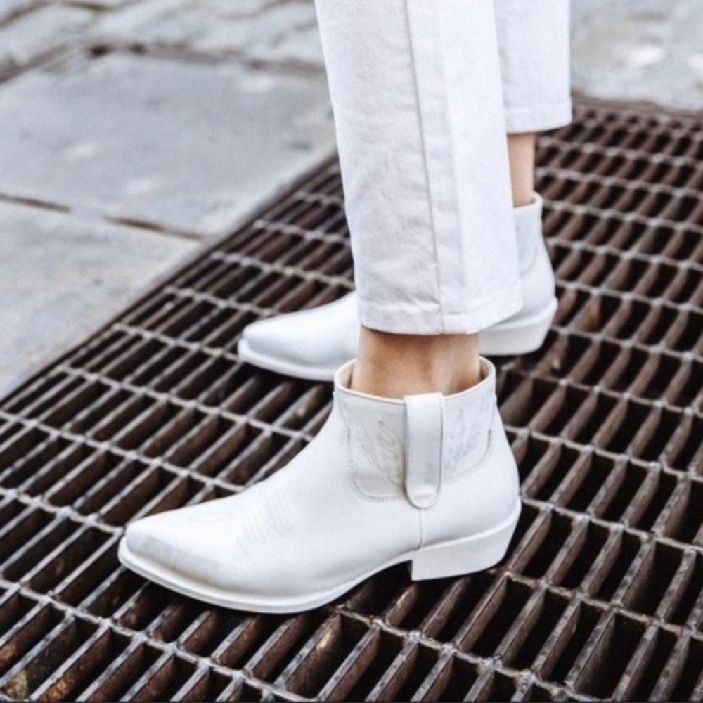 Anine Bing Axel Boots in White